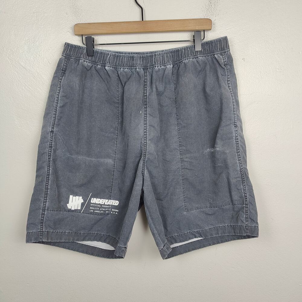 Undefeated‎ Shorts XXL Gray Mesh Lined Pockets Pull On Gym Basketball